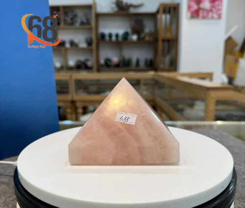 Kim Tự Tháp Đá Thạch Anh Hồng 1.38kg