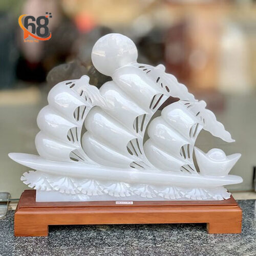 Tác Phẩm Thuận Buồm Xuôi Gió Onyx Trắng 40cm