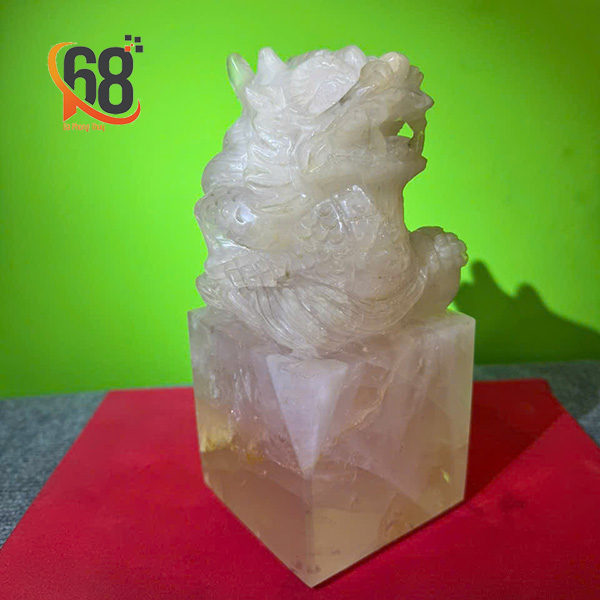 ấn rồng đá thạch anh hồng cao 18cm