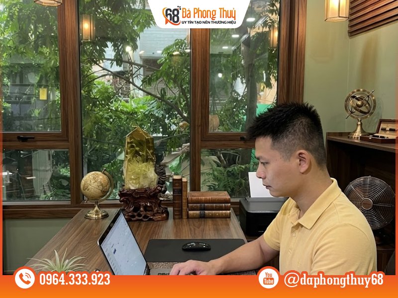 Bài trí đá trên bàn làm việc Bài trí đá trên bàn làm việc