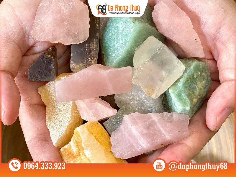 Nên chọn loại thạch anh vụn nào để rải?