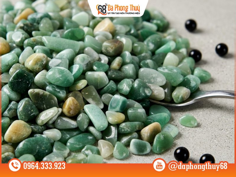 Ý nghĩa phong thủy của đá thạch anh vụn xanh - Hỗ trợ ổn định năng lượng nhà ở