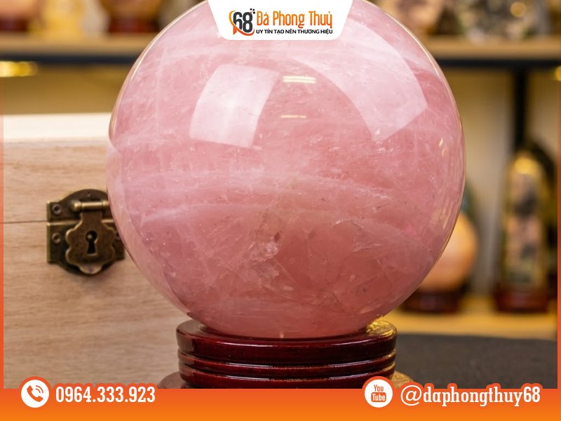 Các loại quả cầu phong thủy phổ biến hiện nay - Quả cầu mắt hổ và obsidian